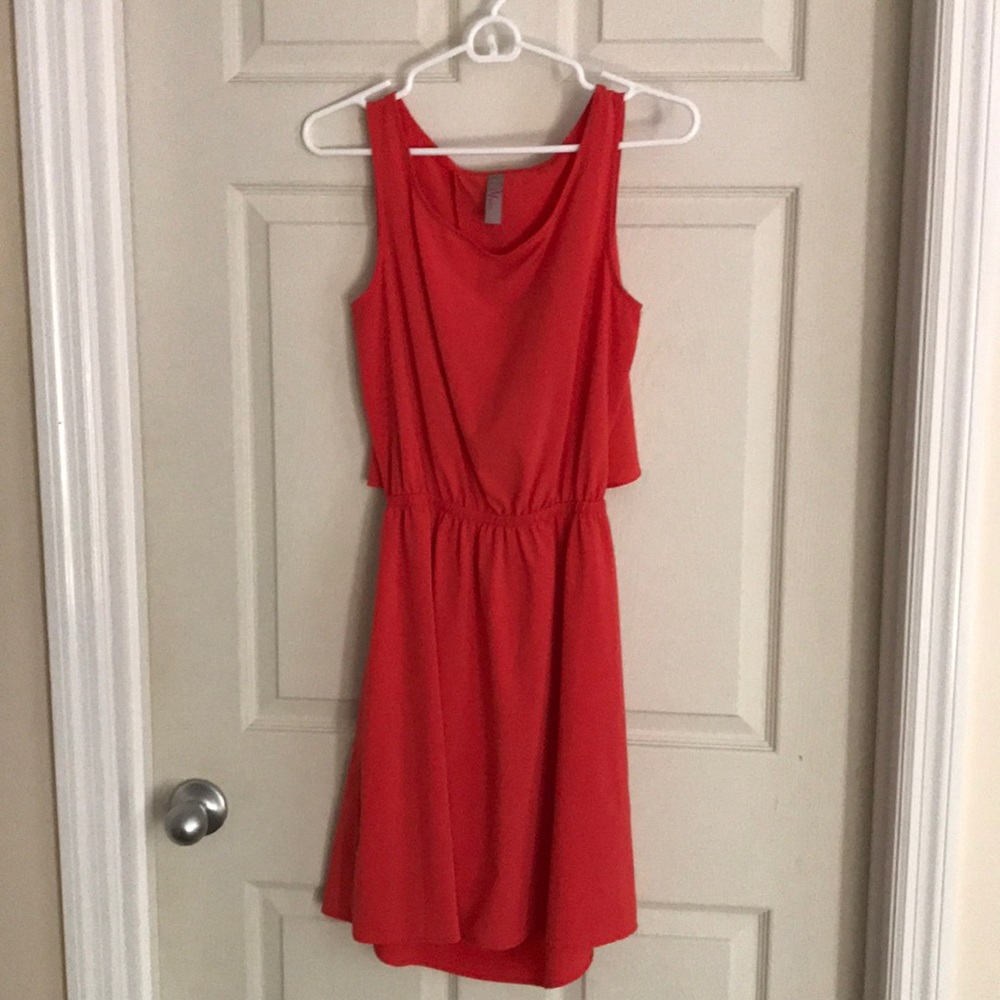 Myán Midi Scalloped Back Dress